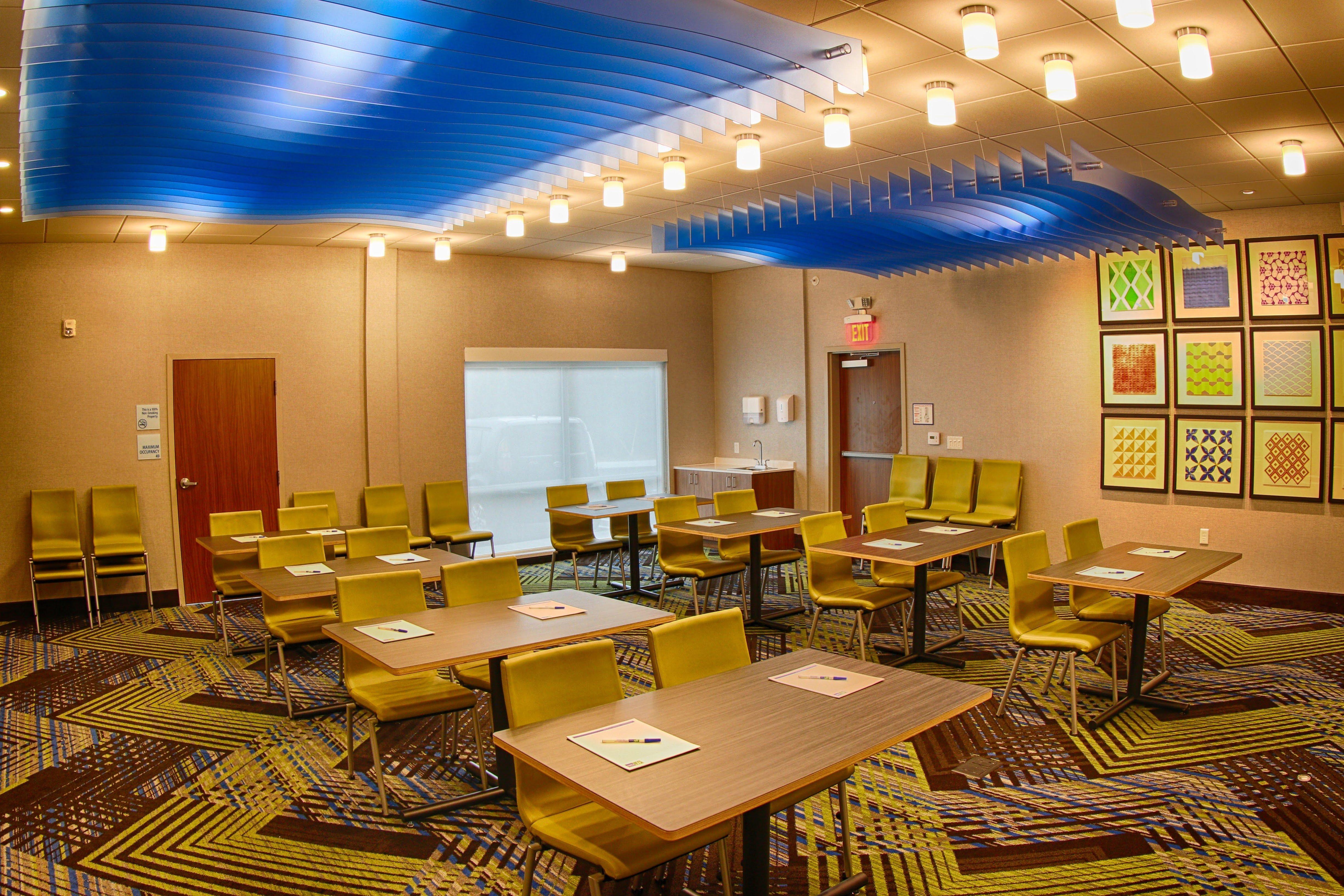 Holiday Inn Express & Suites - Detroit Northwest - Livonia By Ihg Dış mekan fotoğraf