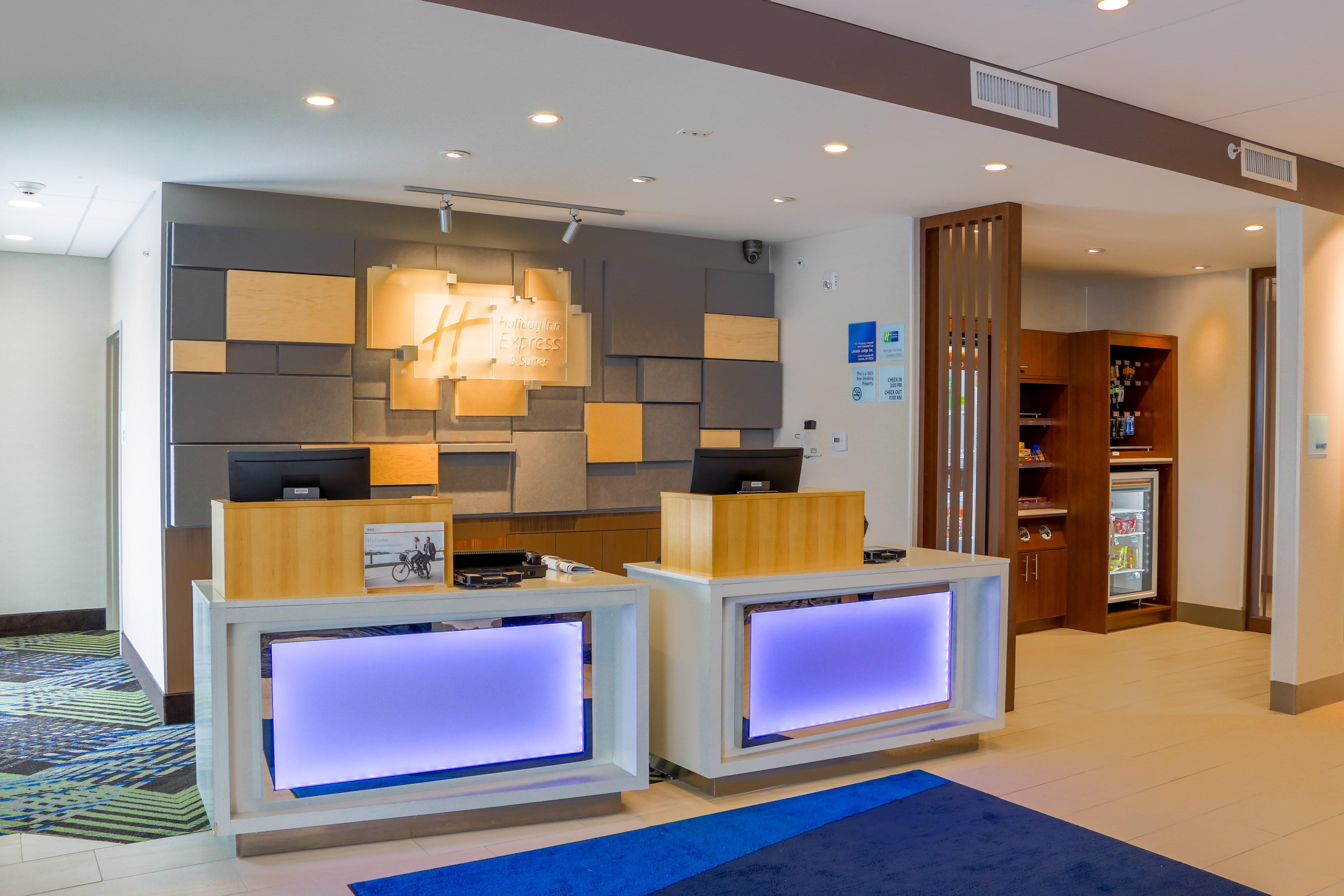Holiday Inn Express & Suites - Detroit Northwest - Livonia By Ihg Dış mekan fotoğraf