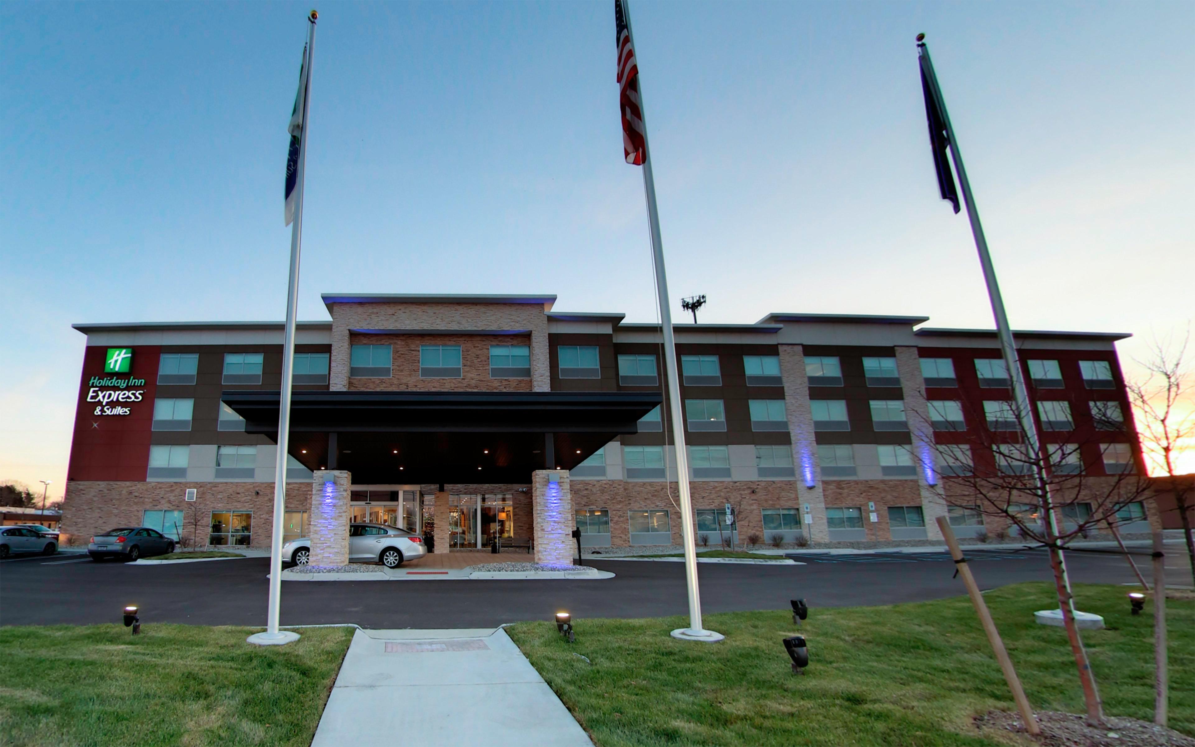 Holiday Inn Express & Suites - Detroit Northwest - Livonia By Ihg Dış mekan fotoğraf