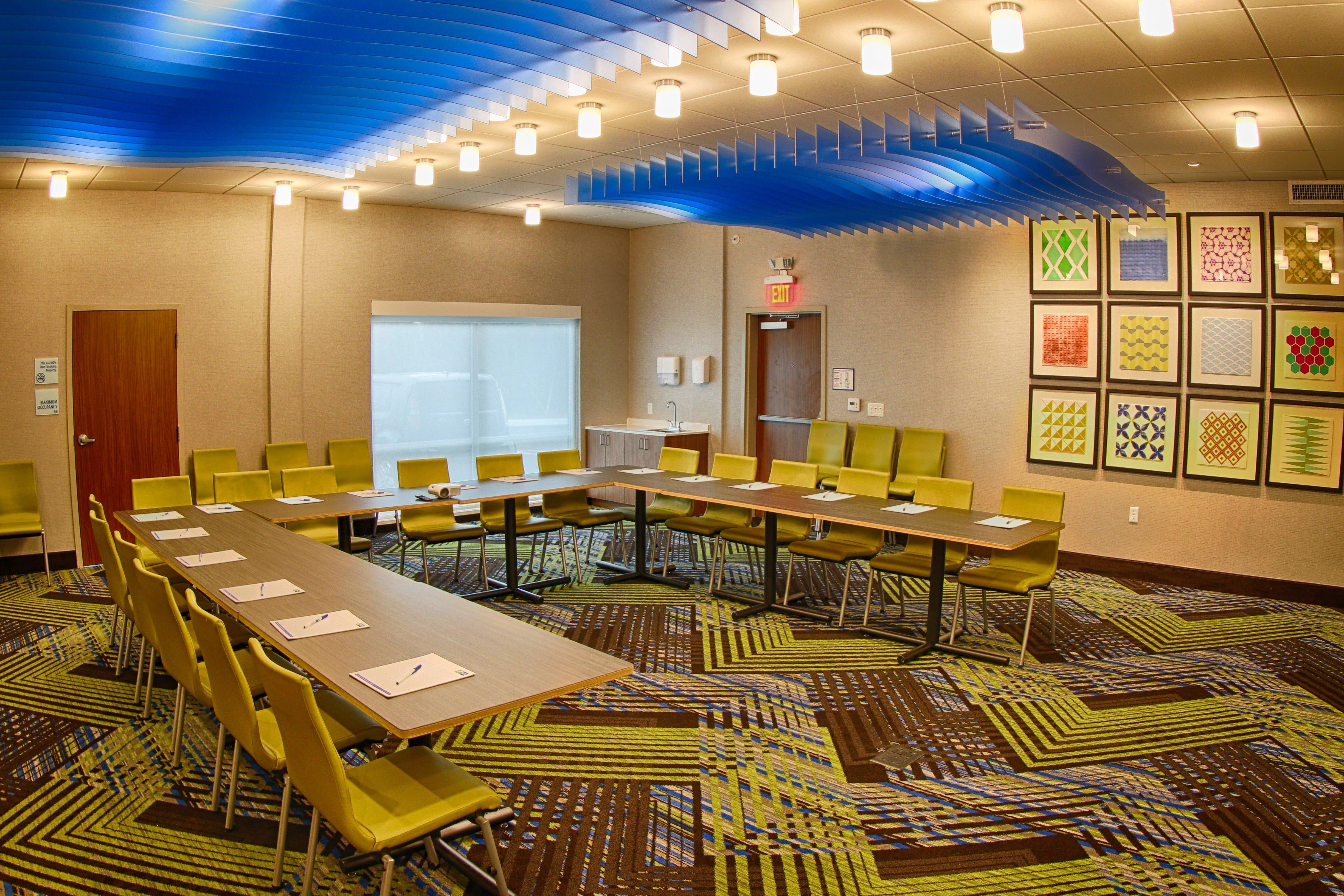 Holiday Inn Express & Suites - Detroit Northwest - Livonia By Ihg Dış mekan fotoğraf