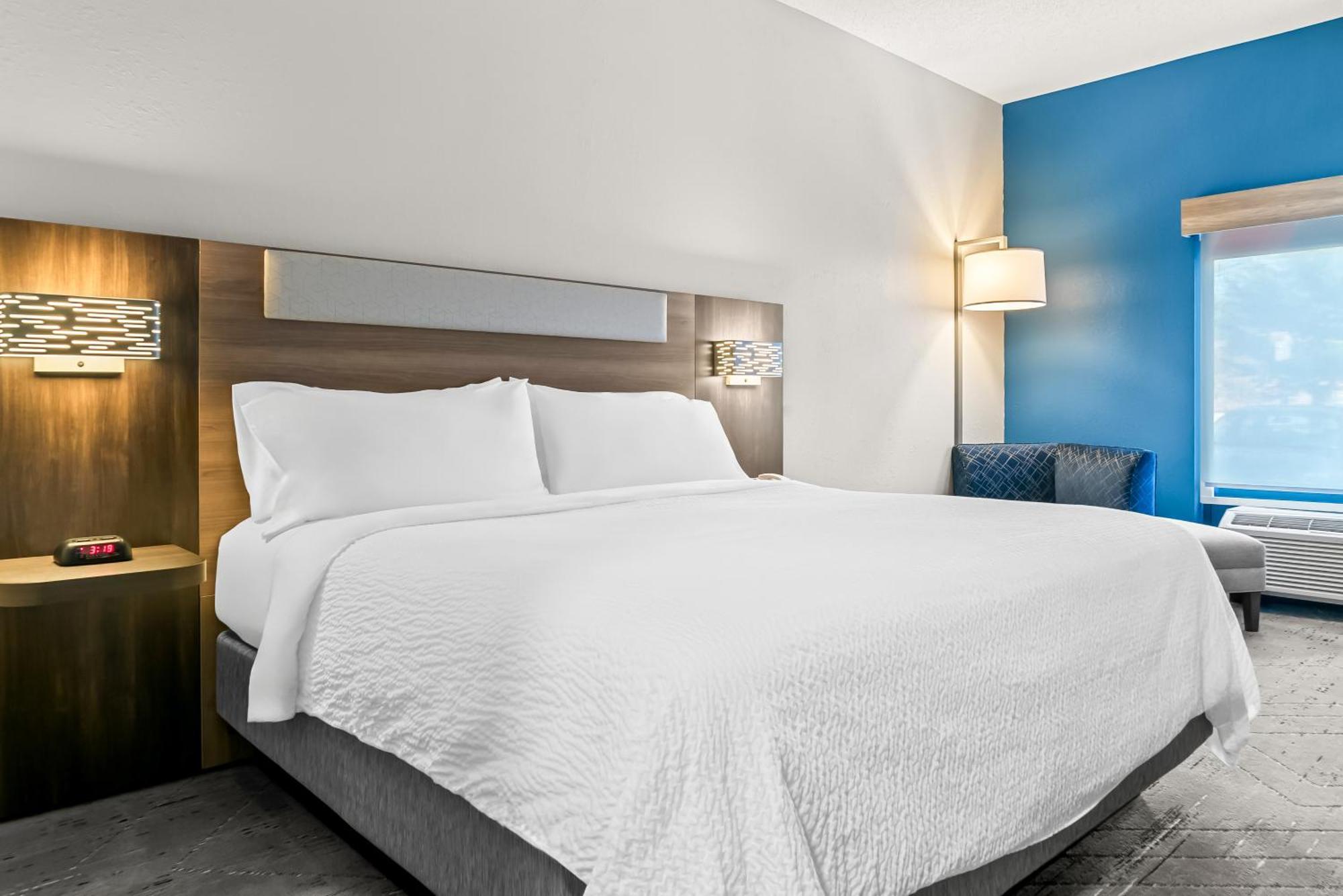 Holiday Inn Express & Suites - Detroit Northwest - Livonia By Ihg Dış mekan fotoğraf