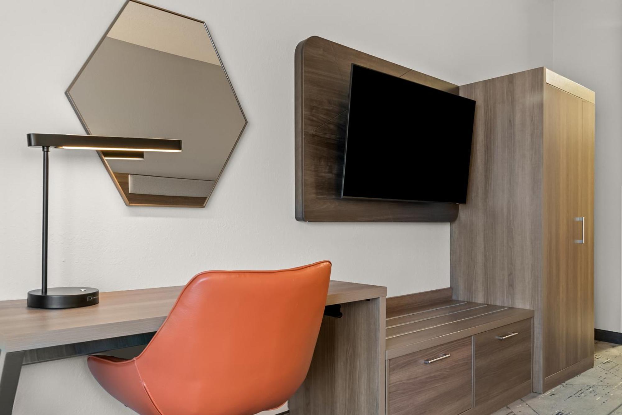 Holiday Inn Express & Suites - Detroit Northwest - Livonia By Ihg Dış mekan fotoğraf