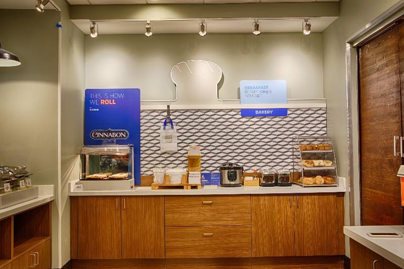 Holiday Inn Express & Suites - Detroit Northwest - Livonia By Ihg Dış mekan fotoğraf