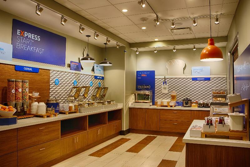 Holiday Inn Express & Suites - Detroit Northwest - Livonia By Ihg Dış mekan fotoğraf